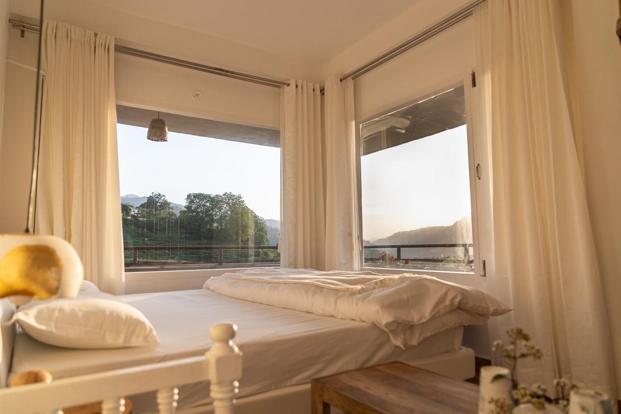 Exstasy Stays - Bathtub Rooms & Cafe - Your Romantic & Cozy Getaway - Thhpsociety - Mukteshwar Dış mekan fotoğraf