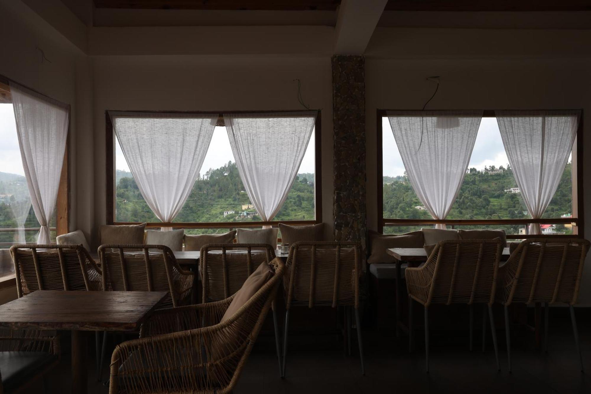 Exstasy Stays - Bathtub Rooms & Cafe - Your Romantic & Cozy Getaway - Thhpsociety - Mukteshwar Dış mekan fotoğraf