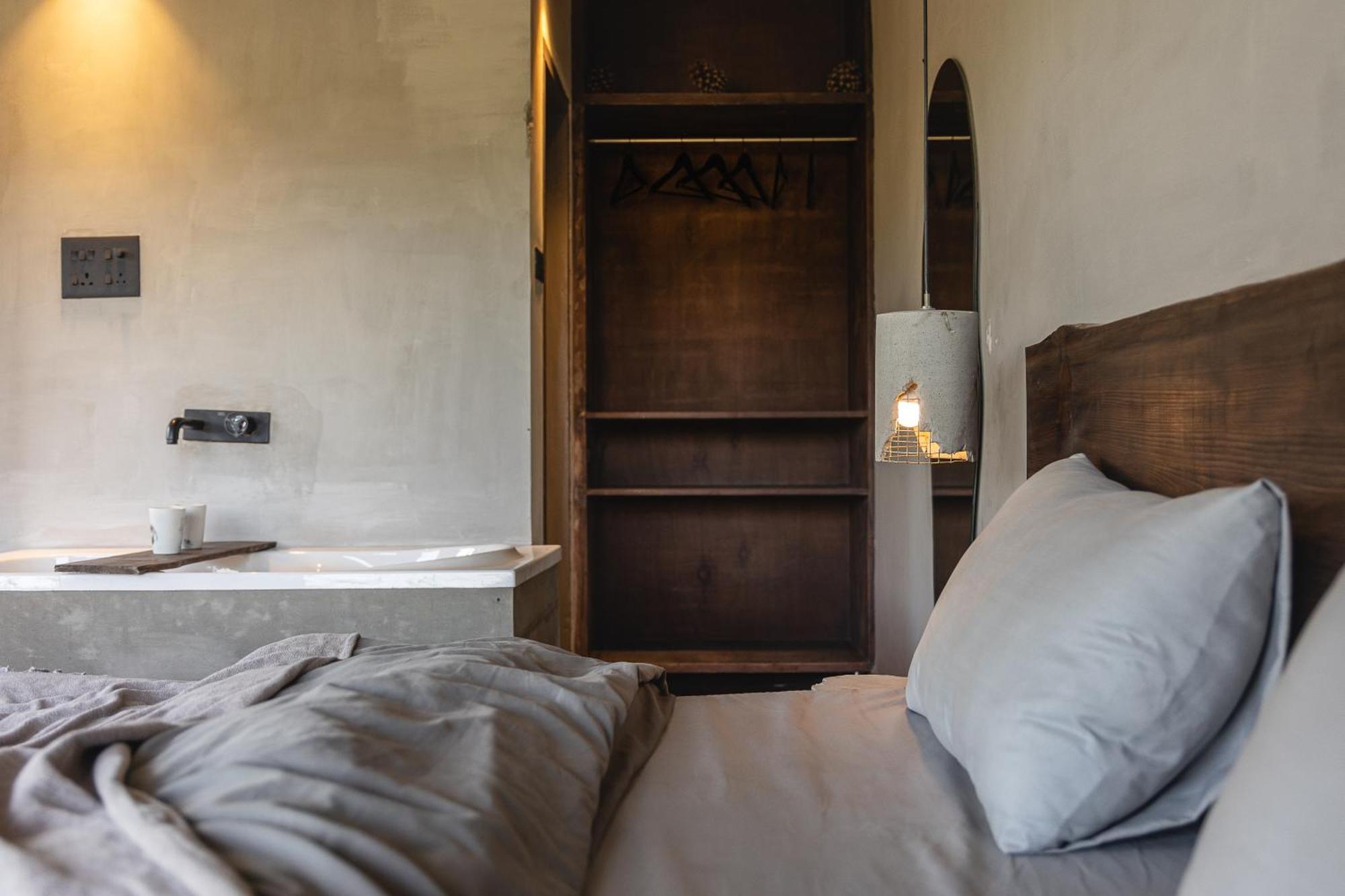 Exstasy Stays - Bathtub Rooms & Cafe - Your Romantic & Cozy Getaway - Thhpsociety - Mukteshwar Dış mekan fotoğraf