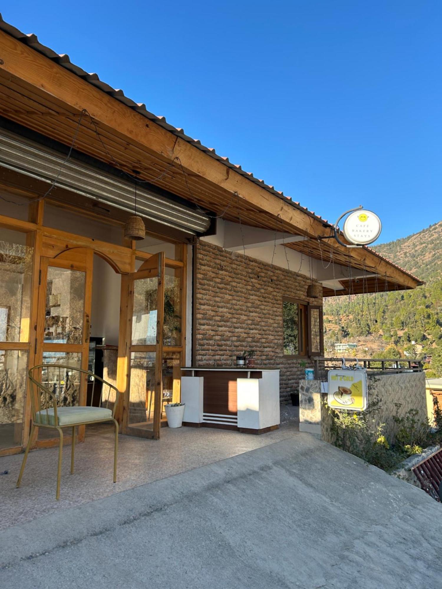 Exstasy Stays - Bathtub Rooms & Cafe - Your Romantic & Cozy Getaway - Thhpsociety - Mukteshwar Dış mekan fotoğraf