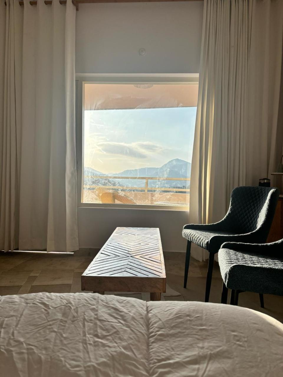 Exstasy Stays - Bathtub Rooms & Cafe - Your Romantic & Cozy Getaway - Thhpsociety - Mukteshwar Dış mekan fotoğraf