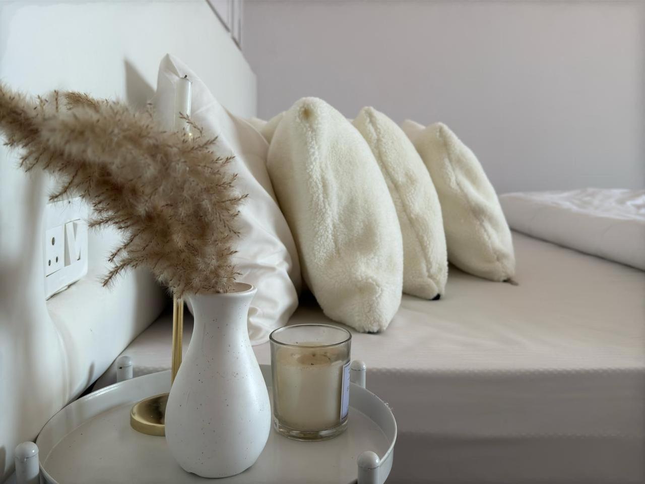 Exstasy Stays - Bathtub Rooms & Cafe - Your Romantic & Cozy Getaway - Thhpsociety - Mukteshwar Dış mekan fotoğraf